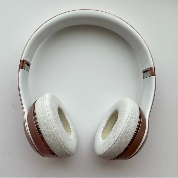 Beats by Dr Dre - Solo 2 rose gold headphones - Picture 1 of 7